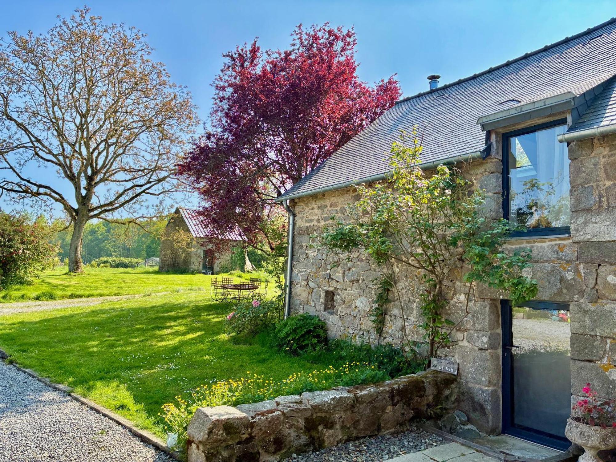 Villa Le Nid de la Breizhidence à Combourg Extérieur photo